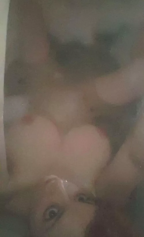 I want a bbc joining me in bath 😈🙈