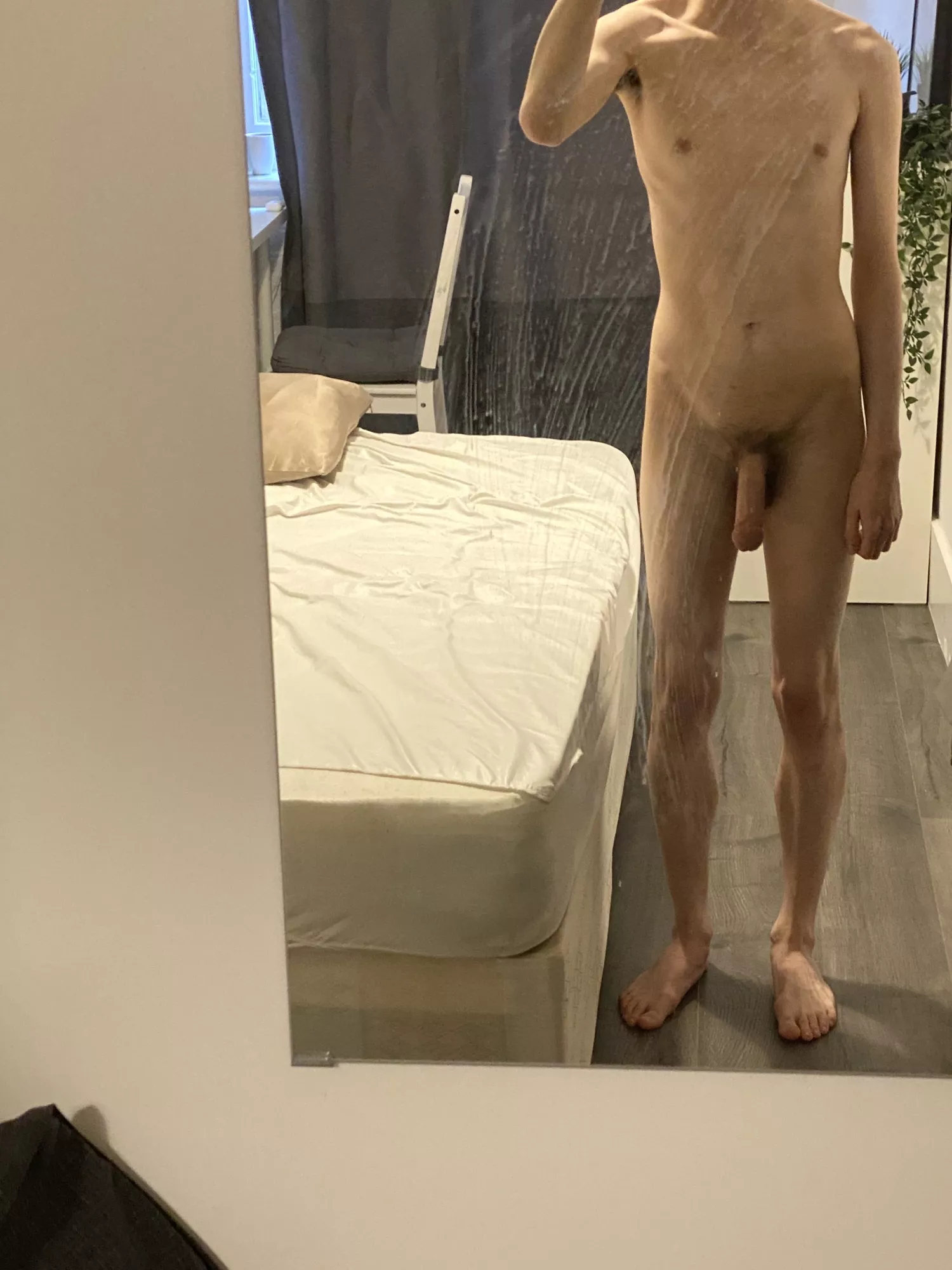 I want a boyfriend who will let me be completely naked and exposed all day 🙃