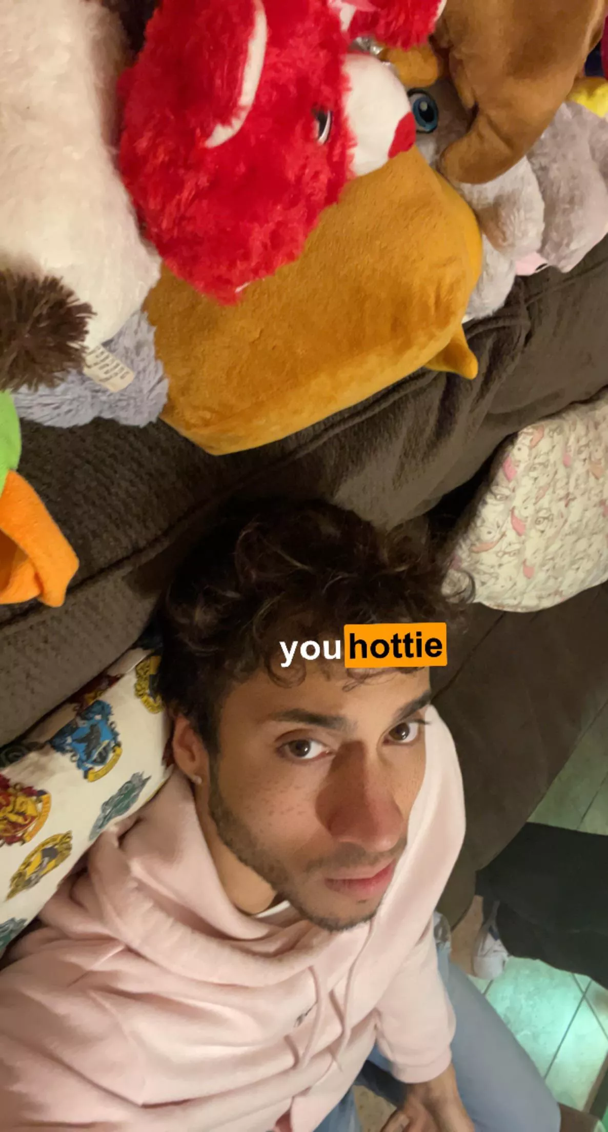 I want a respectable overwatch friend 😌 or someone to help me on Genshin 🥲. Don’t be shy I seriously need a friend 😅