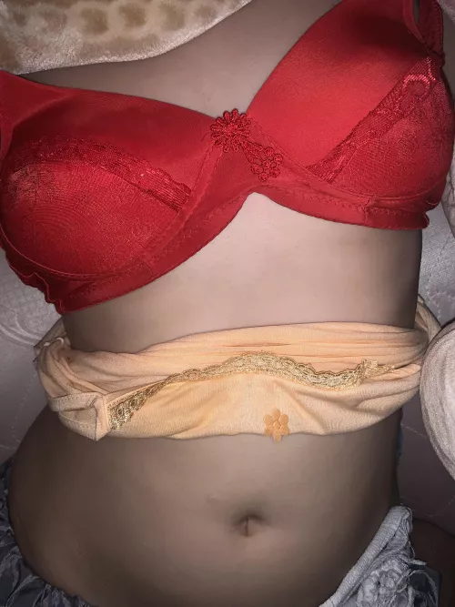 I want everyone who πvotes this to fuck the brains out of my hijabi wife