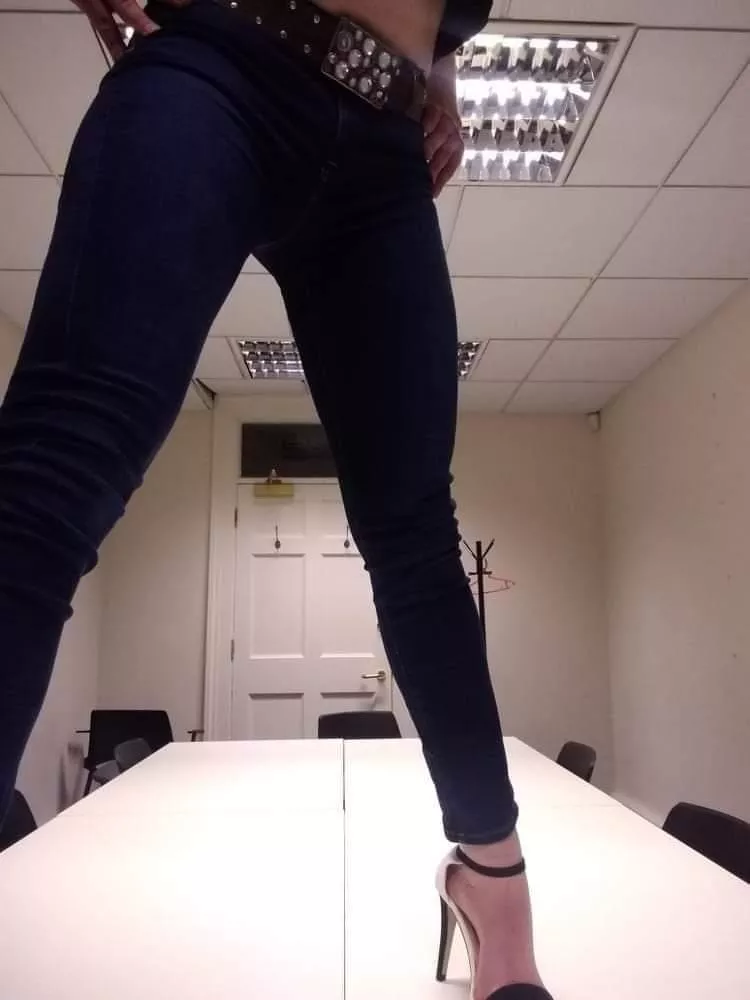 I want my ass and feet worshipped by some middle aged man,what about you guys? What do you dream of I want my ass and feet worshipped by some middle aged man,what about you guys? What do you dream of