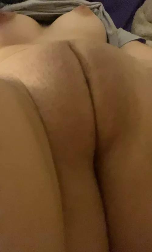 I want to fuck an older man.. Any volunteers? ๐