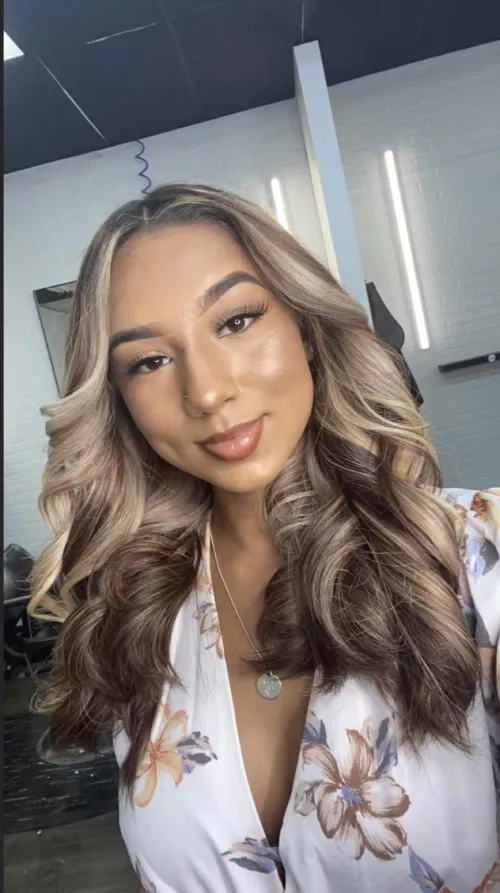I want to fuck my 18 year old cousin so bad I want to fuck my 18 year old cousin so bad