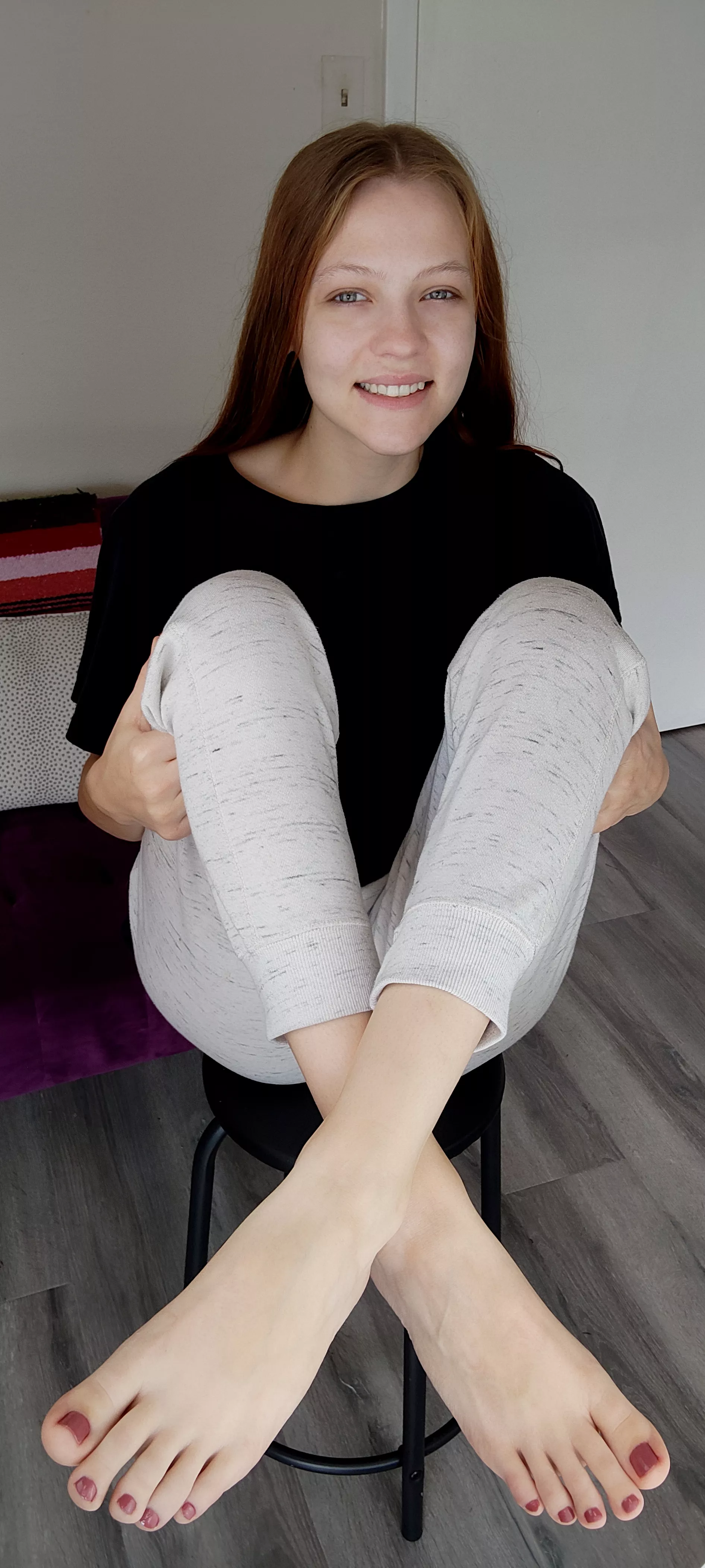 I want to rest my feet on your lap and rub your bulge with my toes. Is that ok? 💝