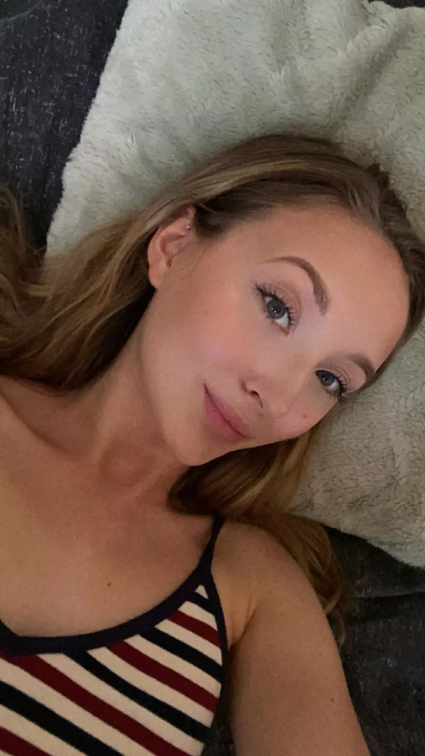 I want to see your cock on my girlfriend's face, tribute in dm here or kik Printedtn. Tribute this pic first and might get more (video tribute are best welcomed) I want to see your cock on my girlfriend's face, tribute in dm here or kik Printedtn. Tribute this pic first and might get more (video tribute are best welcomed)