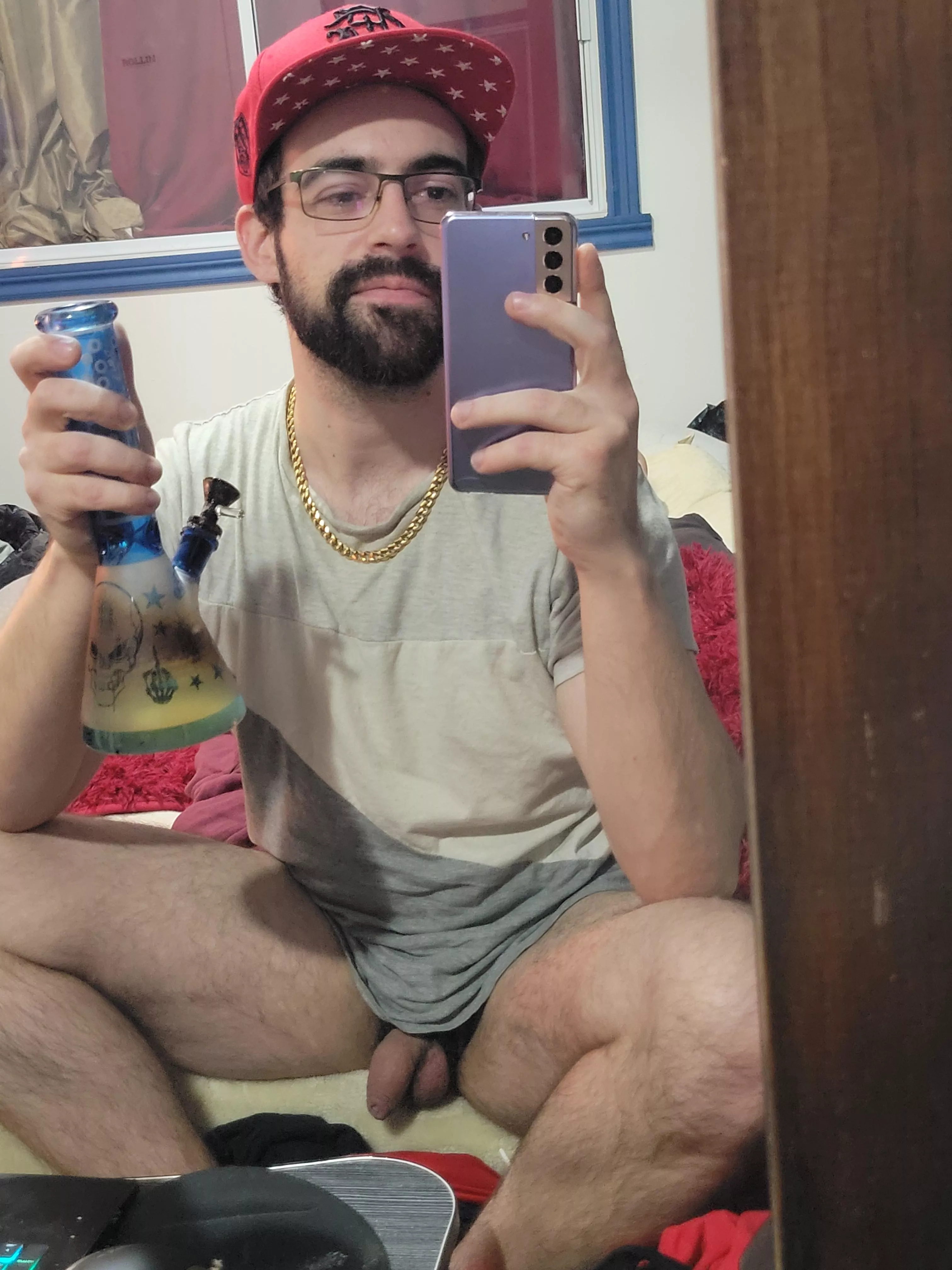 I want to smoke pants down with a bro!