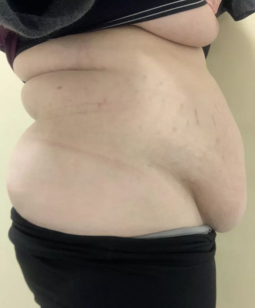 I want to stuff this belly to the MAX !! 🐷🍔🍟🍕