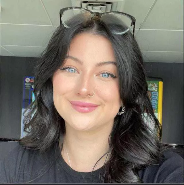 I want you to cum over my slut for her nudes. (If you have a flesh light you get sex tape) Kik: bigboy199777