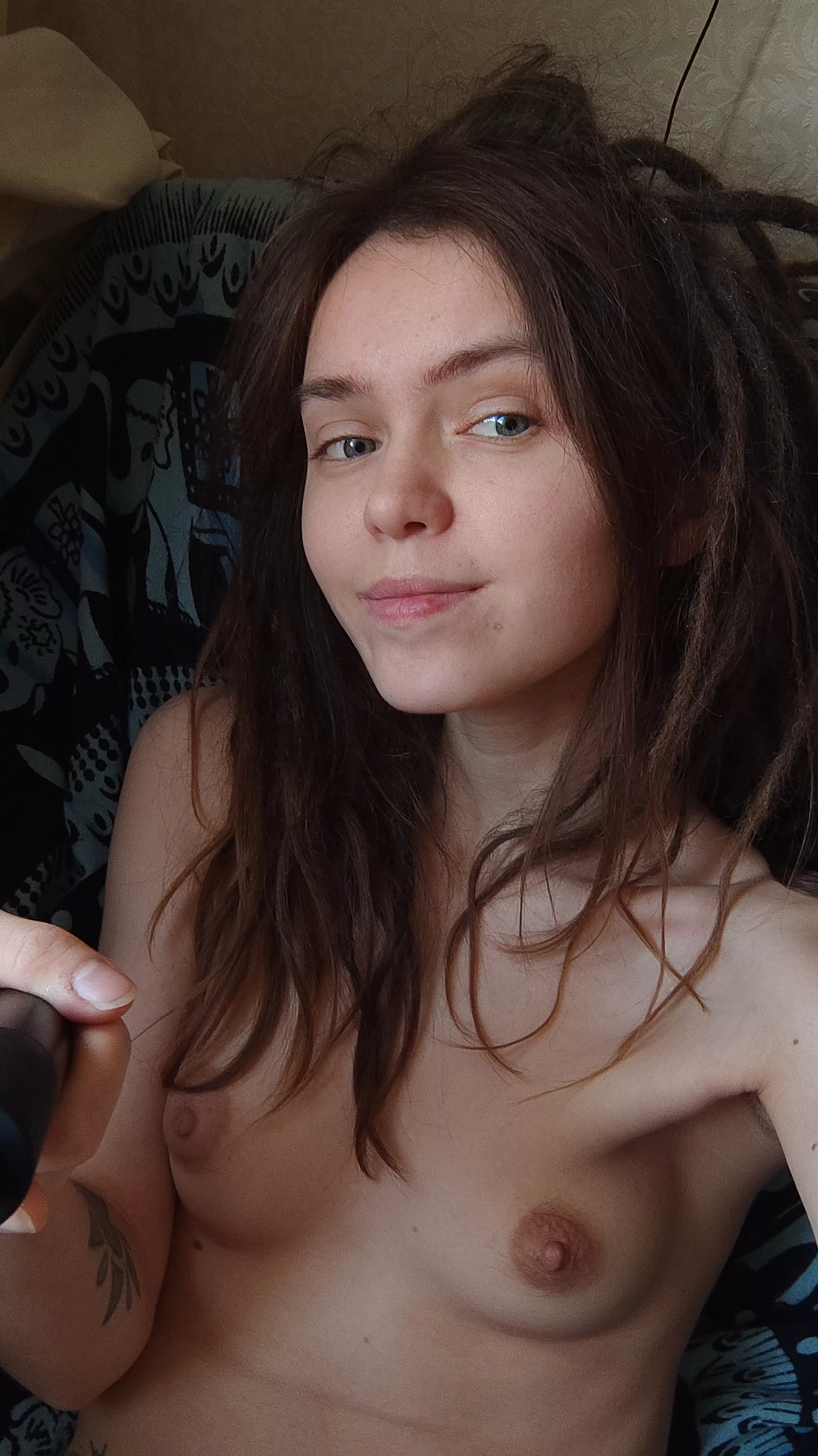 i want you to play with my nipples i want you to play with my nipples