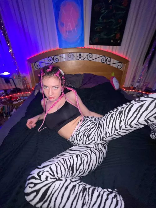 I want you to rip these pants off my spread pussy