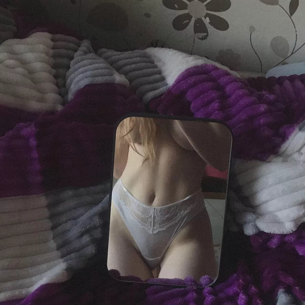 I want you to take off my white panties🤍💘