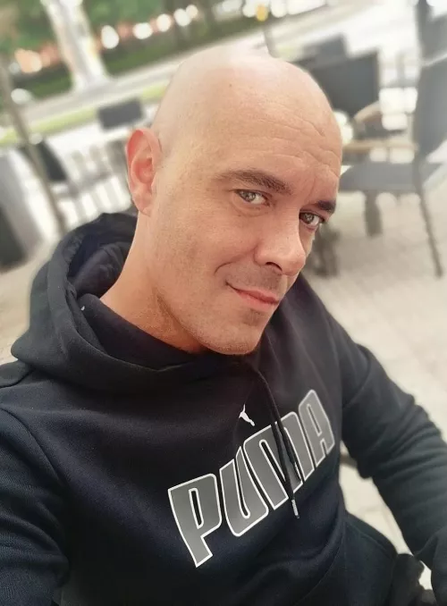 I was just looking at you. 😋 Happy Tuesday! I was just looking at you. 😋 Happy Tuesday!