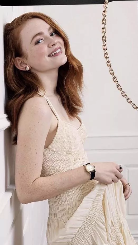 I was supposed to hang out with my friends, but I want to take off my pants and worship Sadie Sink for hours instead! I was supposed to hang out with my friends, but I want to take off my pants and worship Sadie Sink for hours instead!