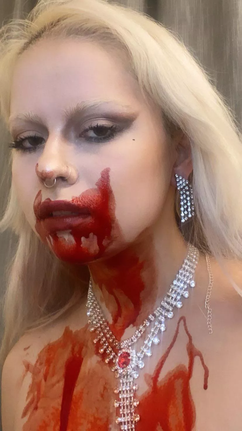 I was the countess for Halloween ? I love this make up look!
