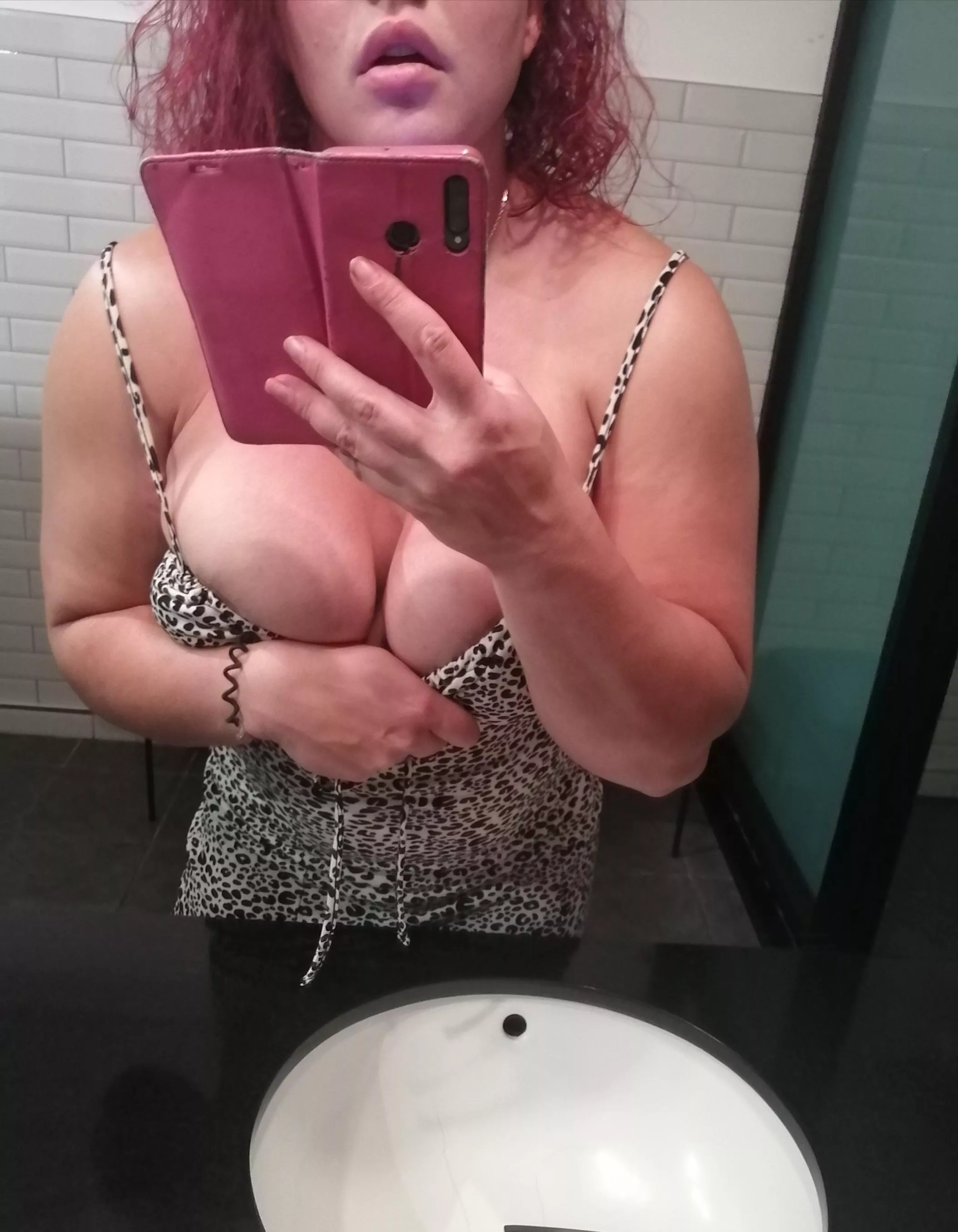 I went out last night and couldn't resist I went out last night and couldn't resist