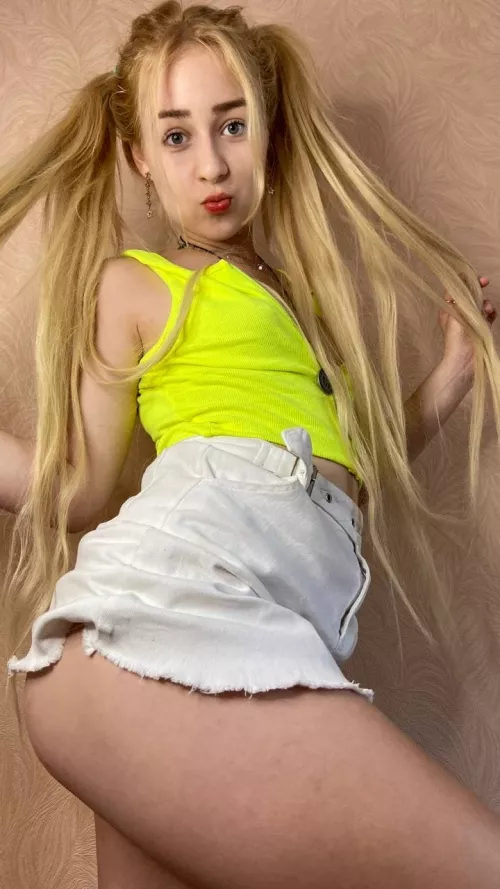 โค๏ธ I will play Video Games with and you Drink Beer! ๐ Replying on chat INSTANTLY! ๐ Don't miss a chance to get an advantage of my BARELY LEGAL PUSSY ๐ฆ FREE ONLYFANS link below ๐