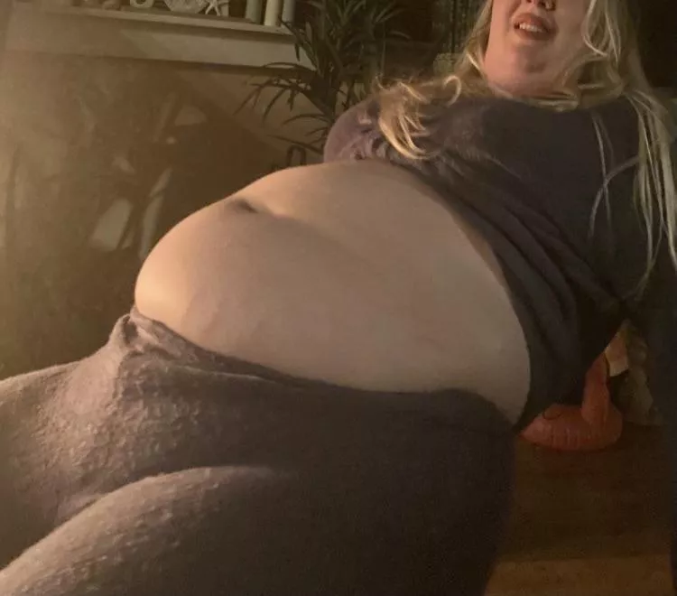 “I wish I could eat a whole pig on a spit”, says the fat girl sitting stuffed by the fire. Yes the irony was lost on her, but I still support her dreams 🐖🤣 the girl loves pork!