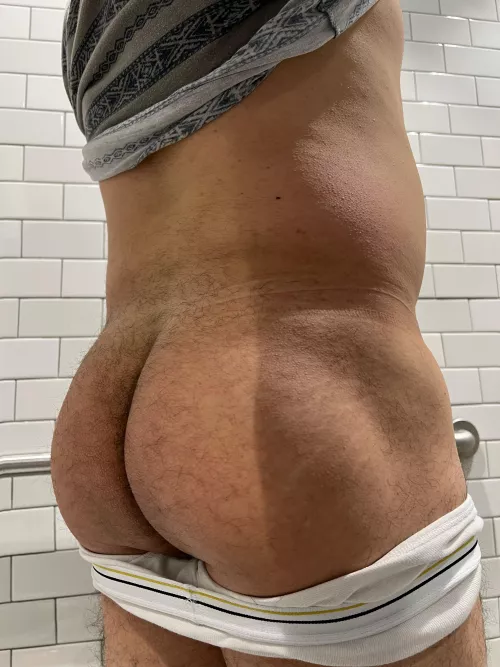 I wish my ass was hairier.