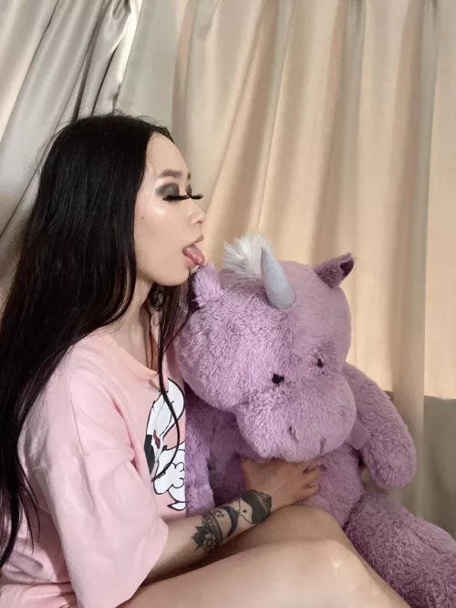 I wish this was your 🍆 ;)