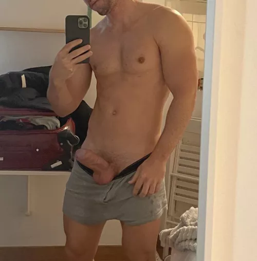 ❗️❗️I woke up so hard this morning .I Need you get down my cock .Maybe with Your Hole or mouth😏🍆💦👅