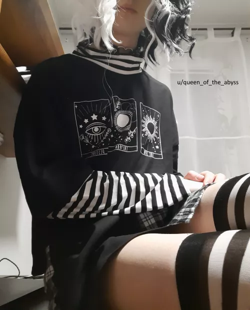 I wonder how many femboys have this top I wonder how many femboys have this top