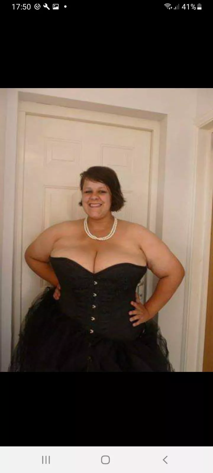 I wonder if i would even fit into a corset now. 7 years ago.