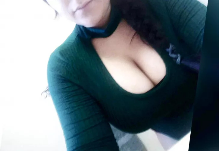 I wonder why my boss kept calling me to his office today 😝