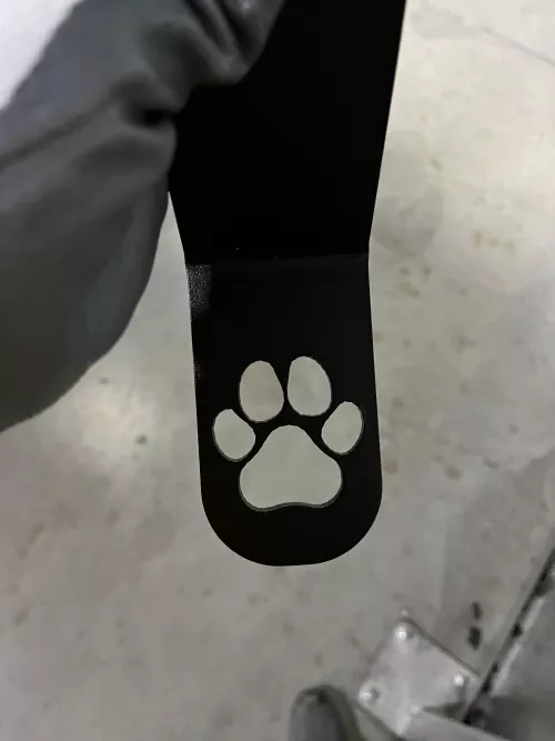 I work at a rv parts manufacturer and one of the pieces that I had to put in a box today had a paw design! :3