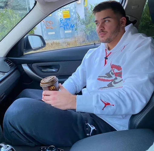 I zone out alot. Been doing this while playing DbD on xbox too. Lol... ✌️