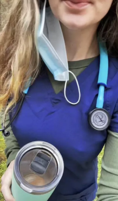 Iced coffee, iced nipples! ❄️⚕️👩🏼‍⚕️