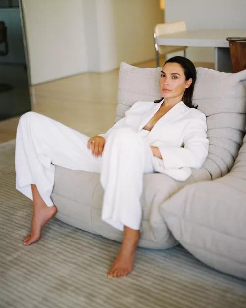 I’d lick every inch of Gal Gadot