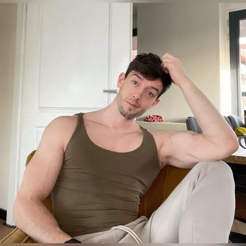 Iโd love some company, the new lockdown here is driving me nuts Iโd love some company, the new lockdown here is driving me nuts