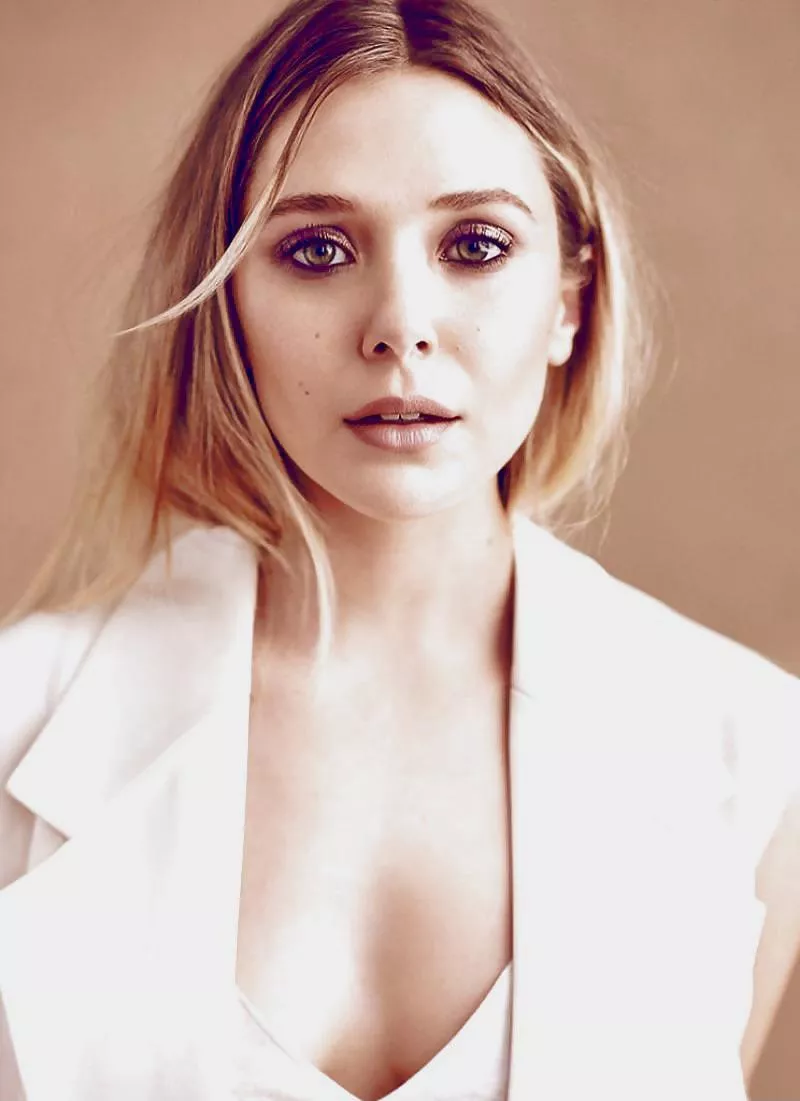 I‘d love to have Elizabeth Olsen playing with my cock and stroking it until I cum all over her pretty face I‘d love to have Elizabeth Olsen playing with my cock and stroking it until I cum all over her pretty face