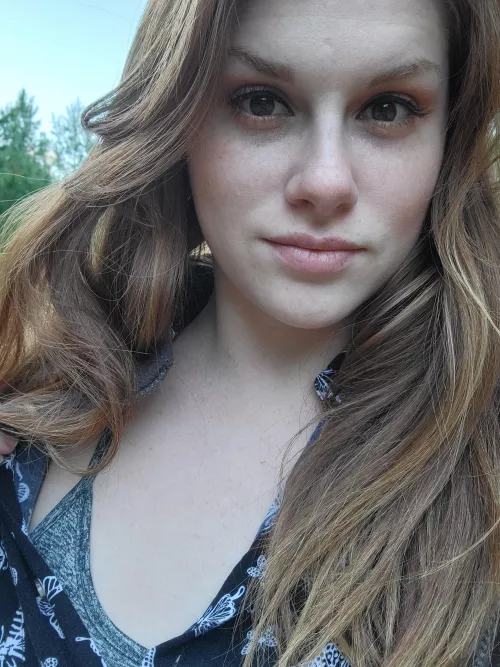 I'd love to show you all my freckles as the sun goes down π