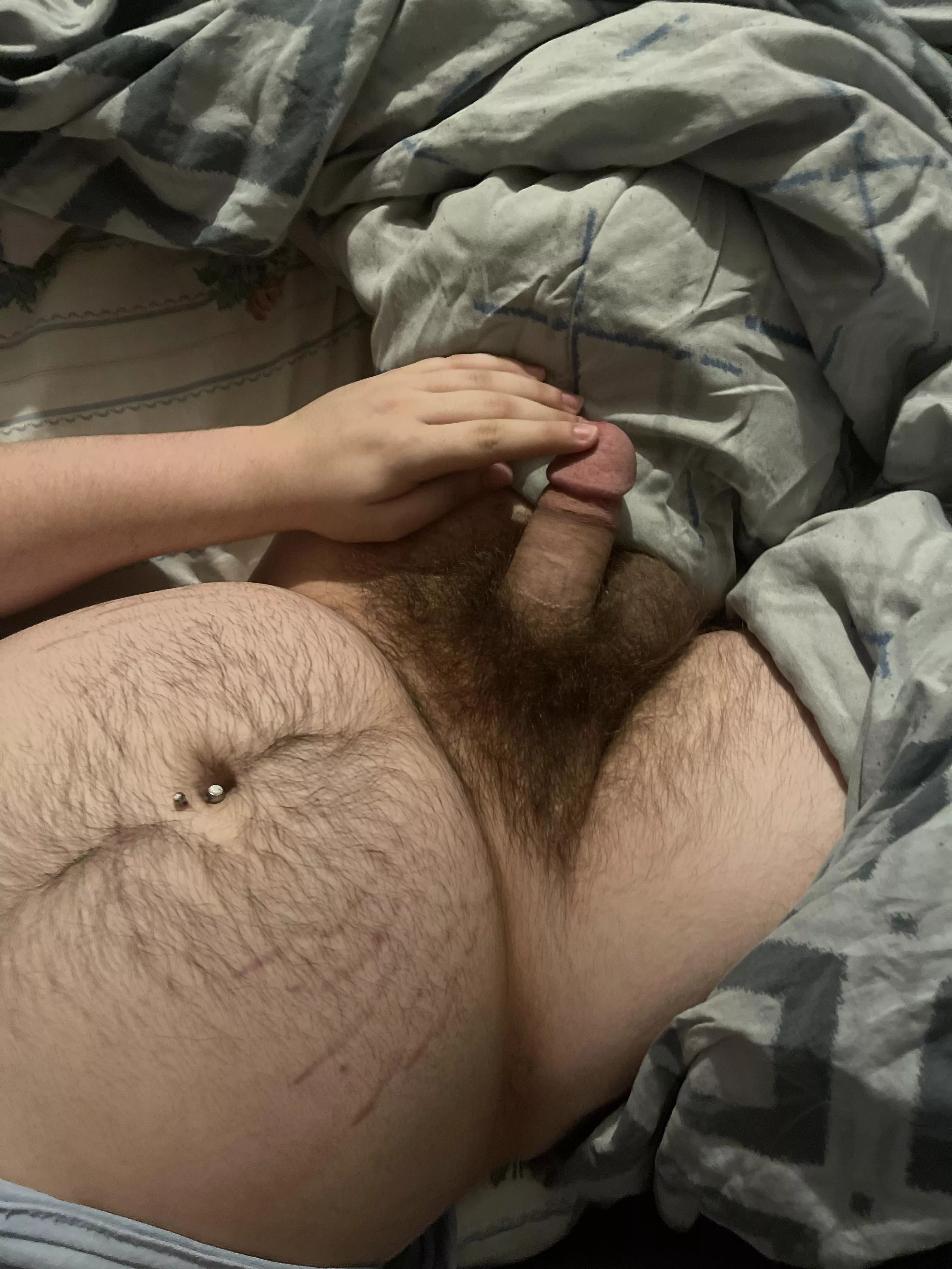 Idk if Iβm hairy or chubby enough to be a bear but Iβd love it if one of you was willing to help me get hard Idk if Iβm hairy or chubby enough to be a bear but Iβd love it if one of you was willing to help me get hard