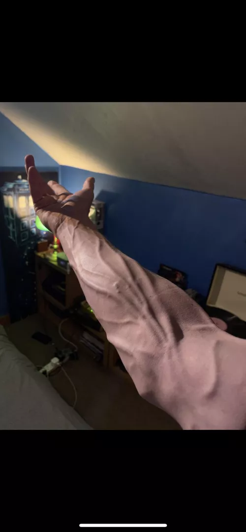 If a nurse needs to practice drawing blood, hmu.