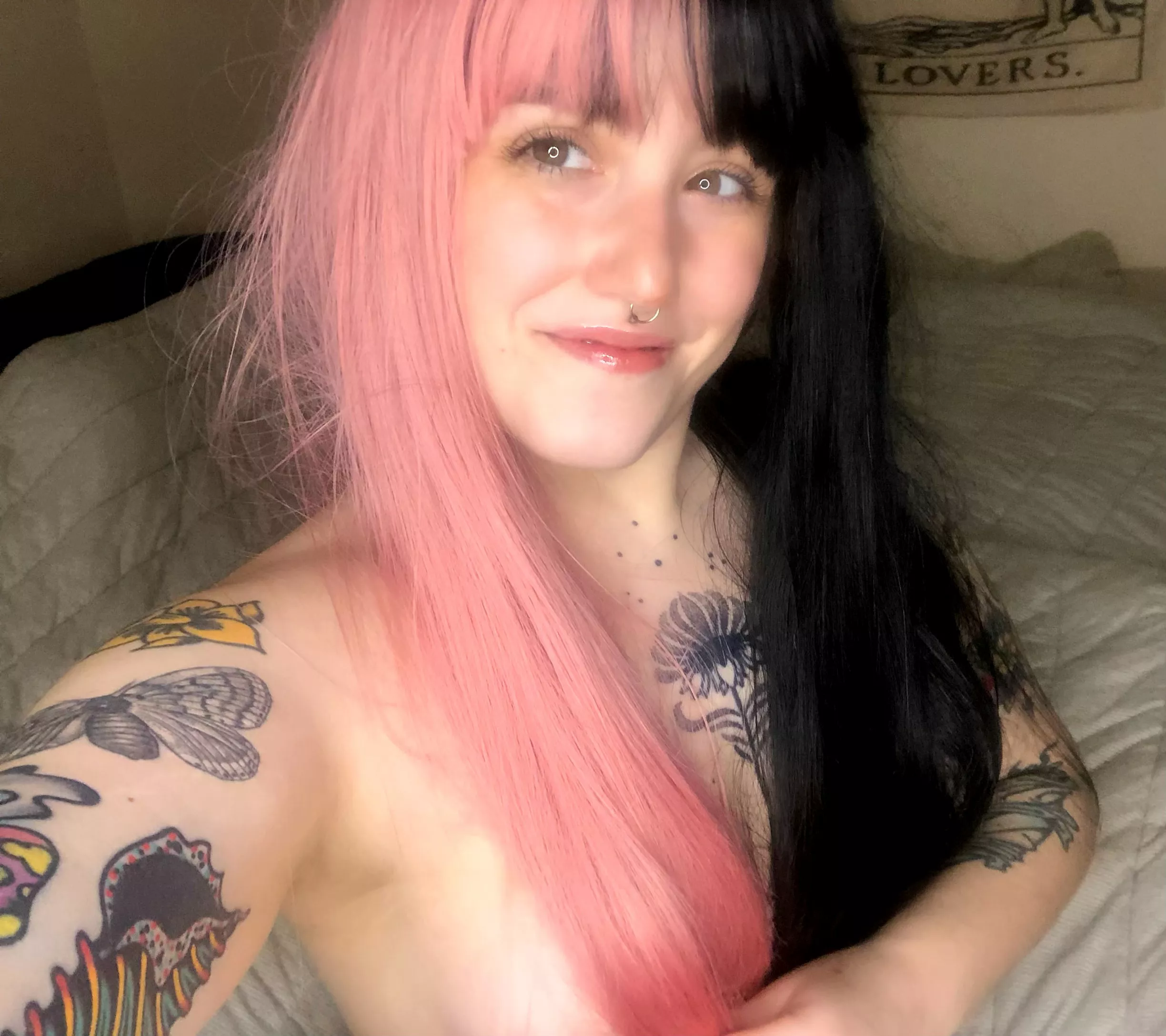 If even 4 guys likes this I’ll be happy and fuck myself