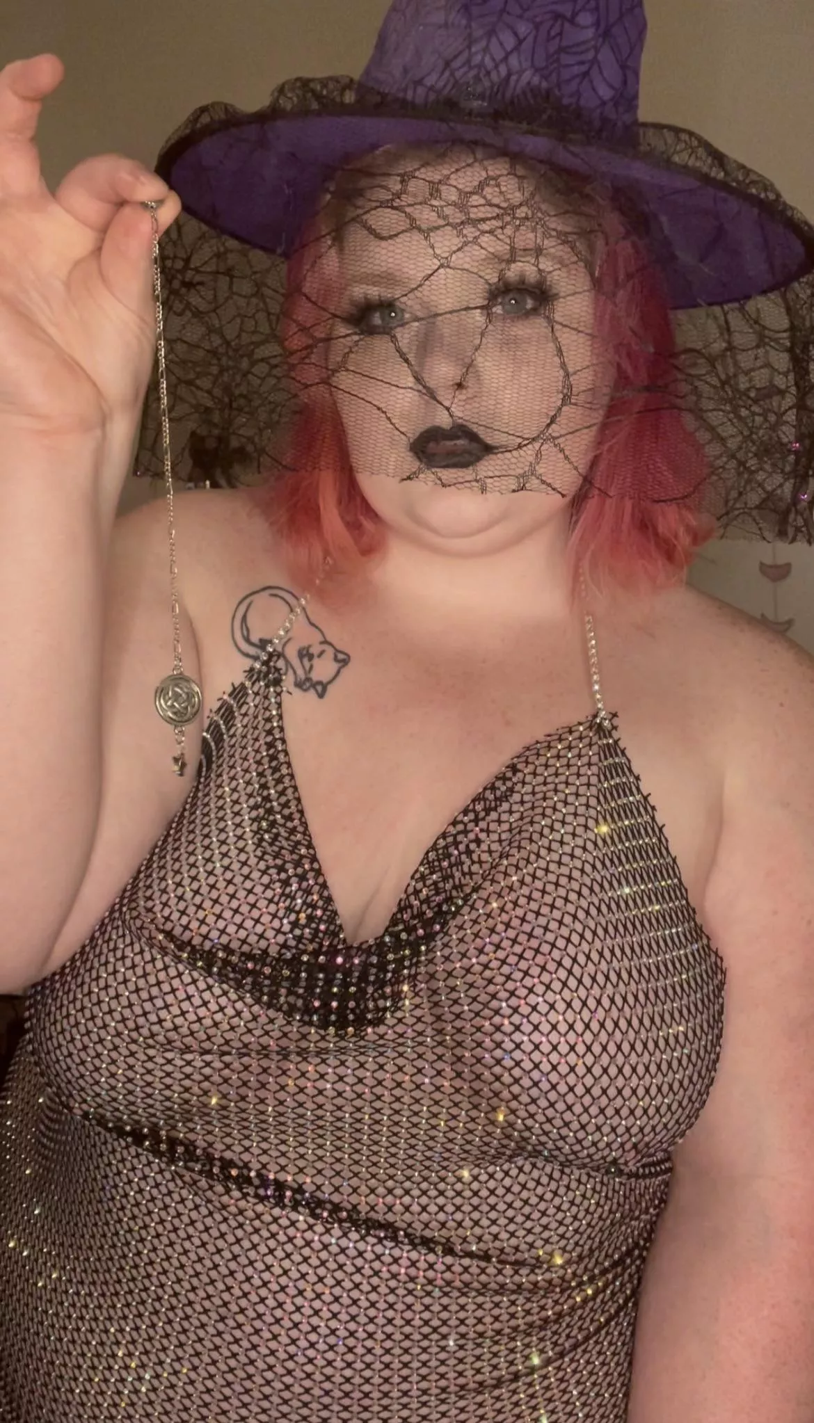 If I asked my pendulum if I did anal, do you think it would say yes??? 🔮