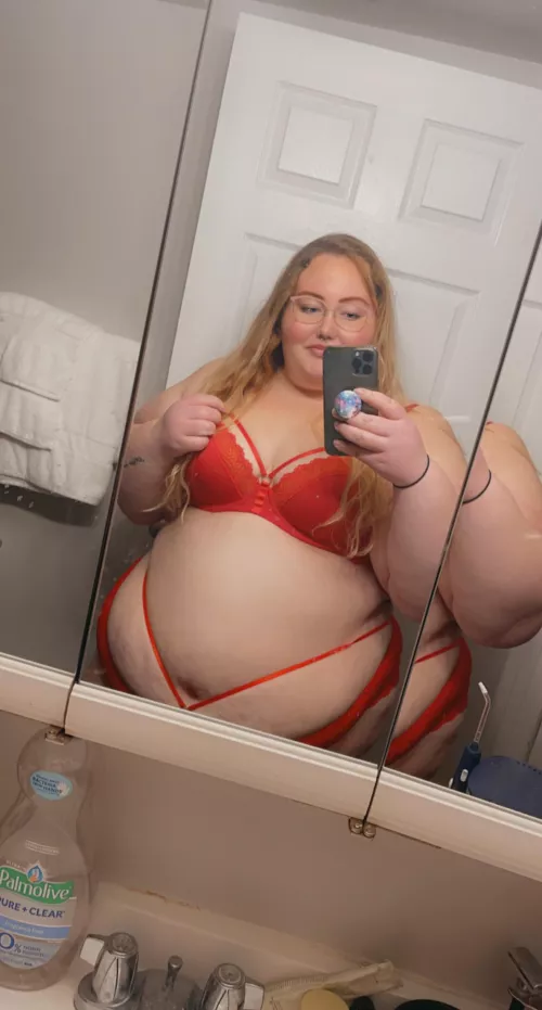 If I made an OF would you subscribe? ๐ฅบ I donโt think Iโm pretty enough