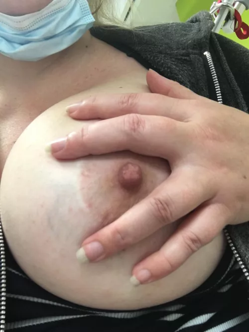 If I offered you my nipple, would you suck or nibble? 😈💋 If I offered you my nipple, would you suck or nibble? 😈💋