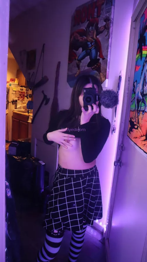 if i was your gf, would you cuddle up to my nearly flat chest?