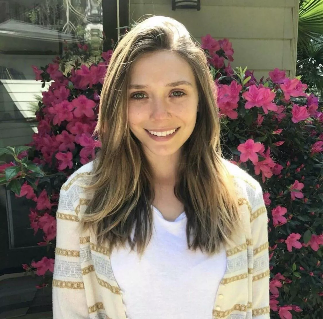 If she looks this good with little-no makeup on, does anyone else stand a chance??? If she looks this good with little-no makeup on, does anyone else stand a chance???