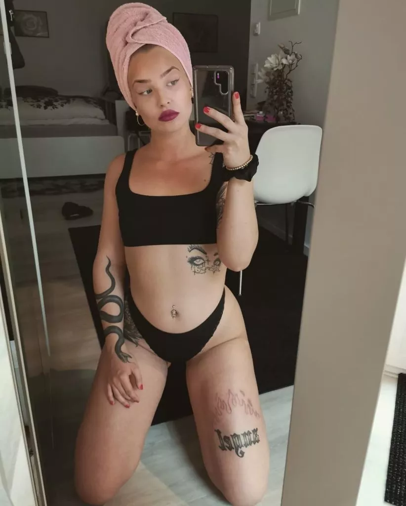 If smaller the tits then bigger the ass If smaller the tits then bigger the ass
