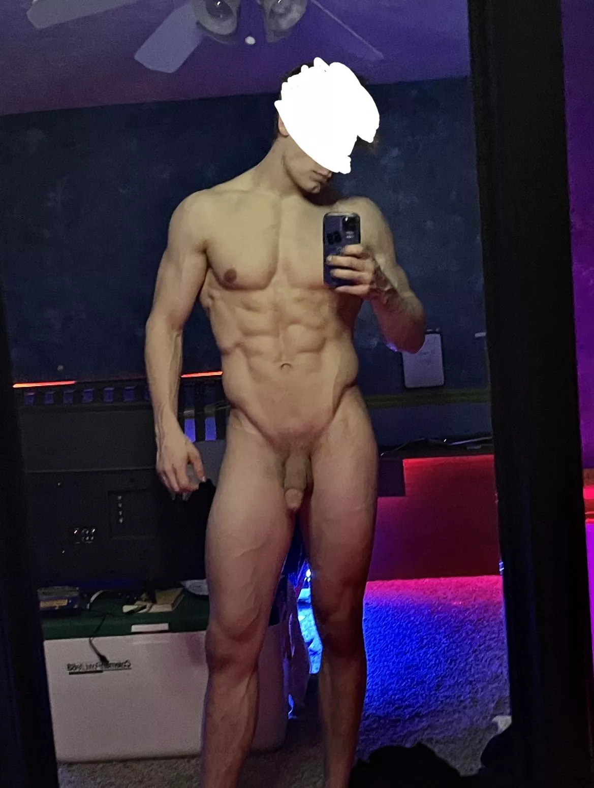 If this mirror could talk…