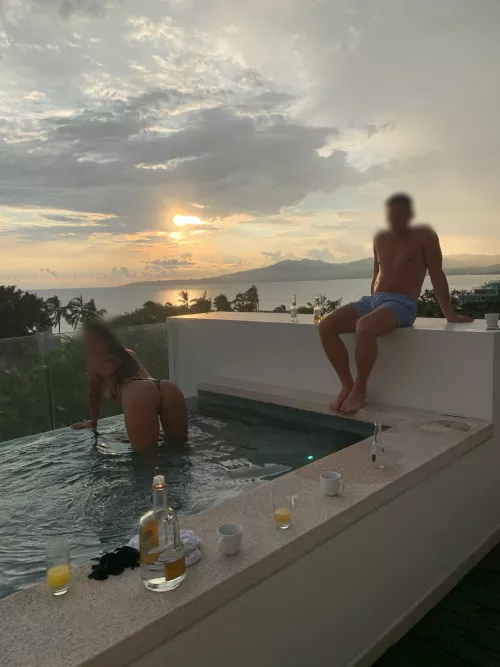 If vacation doesn’t involve cake I don’t want it. Getting to watch my husband with this sexy lady was a dream 🔥🤤