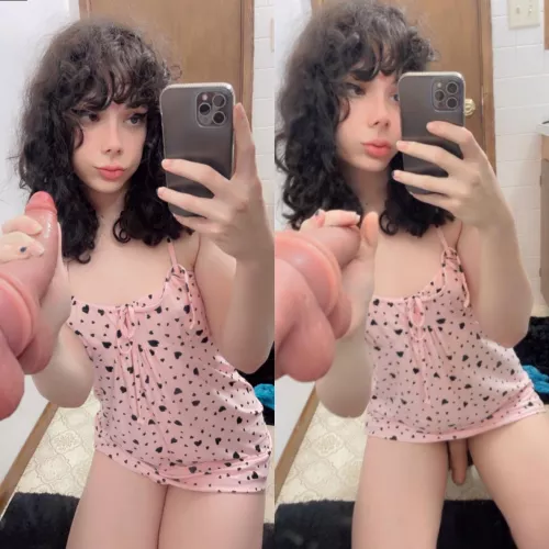 If we dated I would send you pics like this with real cocks 🥺