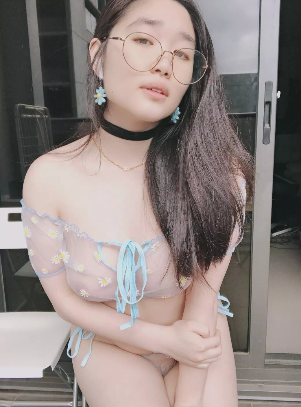 If you let me borrow a kiss, I promise I’ll give it right back 🥺