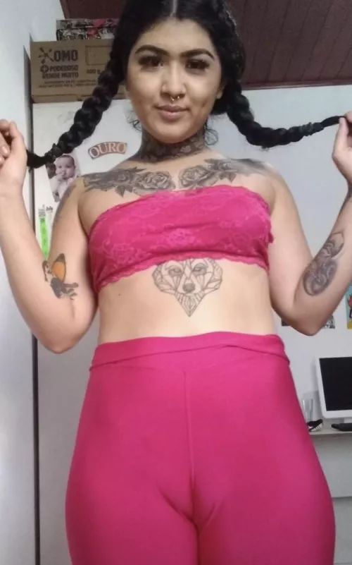 If you like big curves subscribe on my onlyfans @shaulla for only $5 ๐ฅต I have solo, lesbians, feet, customs, sexting and so much more ๐ฅ quote reddit when u subscribe for get a extra video ๐