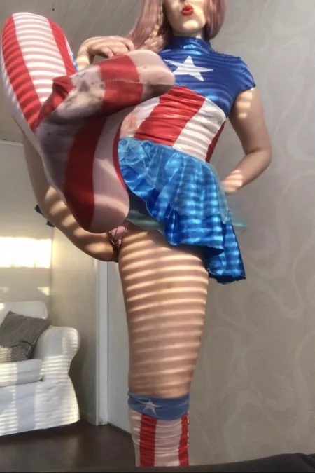 If you love striped socks on your face this one is for you 😘