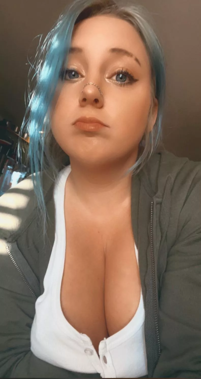 If you see this- feel free to say hi. 🥺